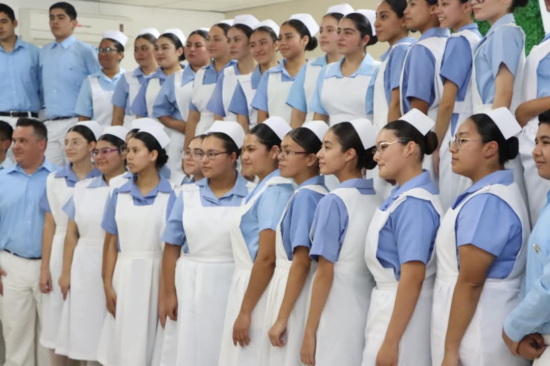 Apoya Gobierno de SJS a estudiantes de enfermería