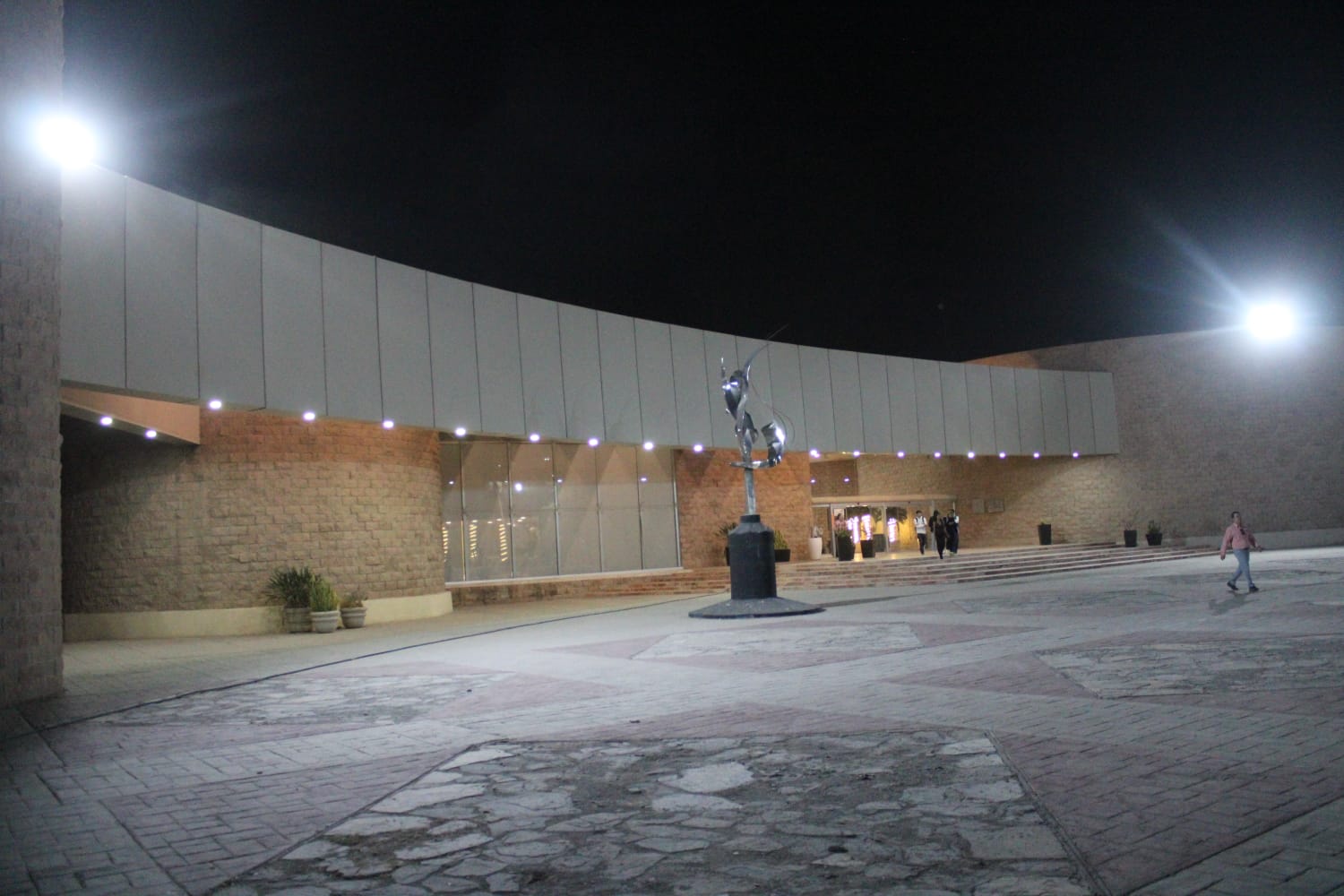 Estrena iluminación Ciudad Universitaria de UADEC Laguna