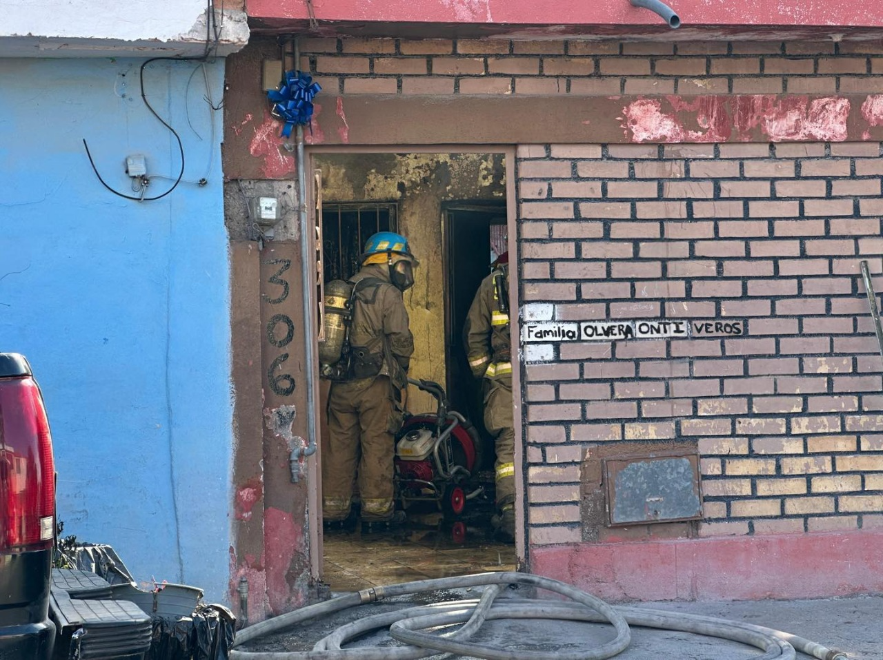 Salvan vecinos de incendio a adulto mayor vulnerable