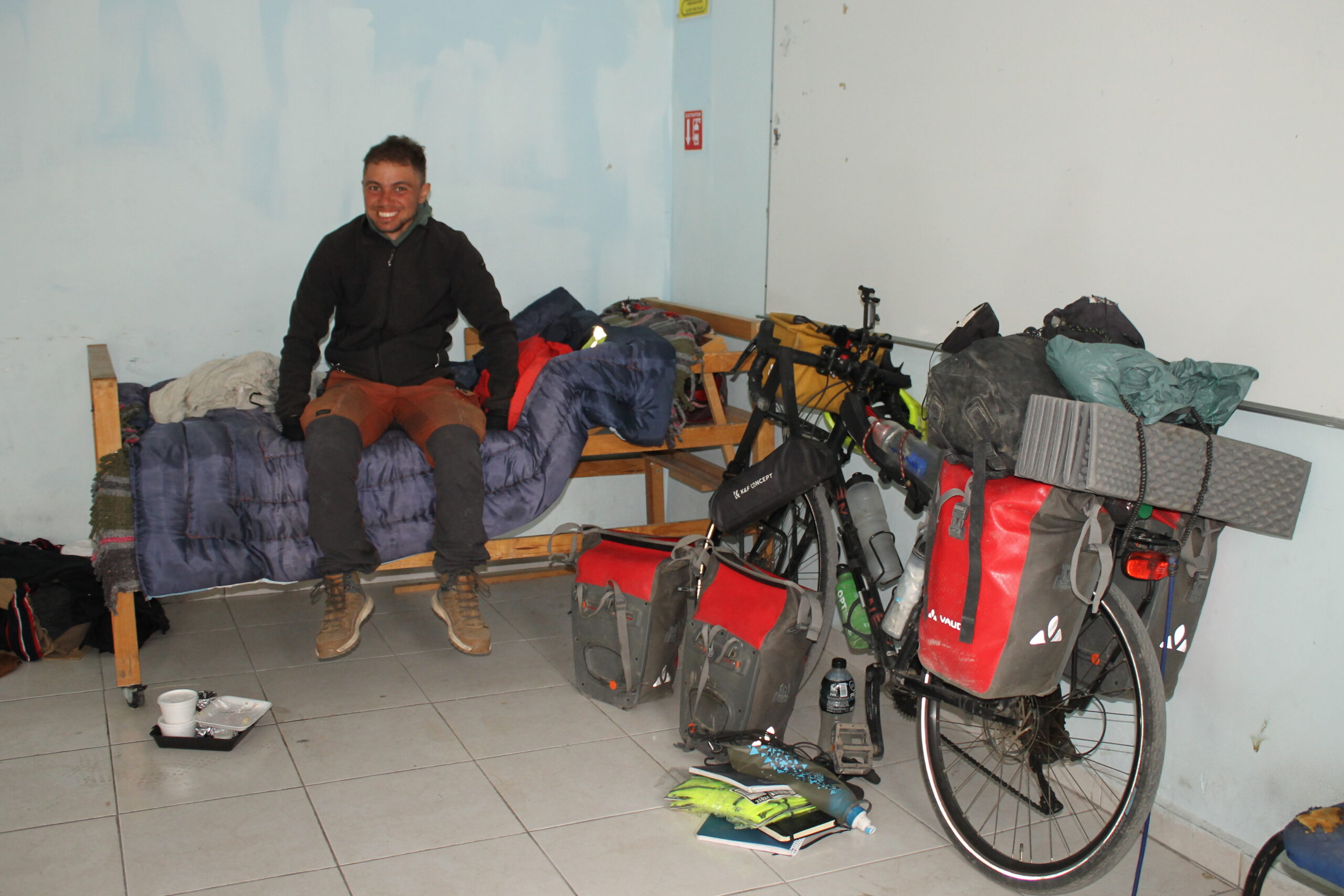 Cumple francés sueño de viajar en bicicleta