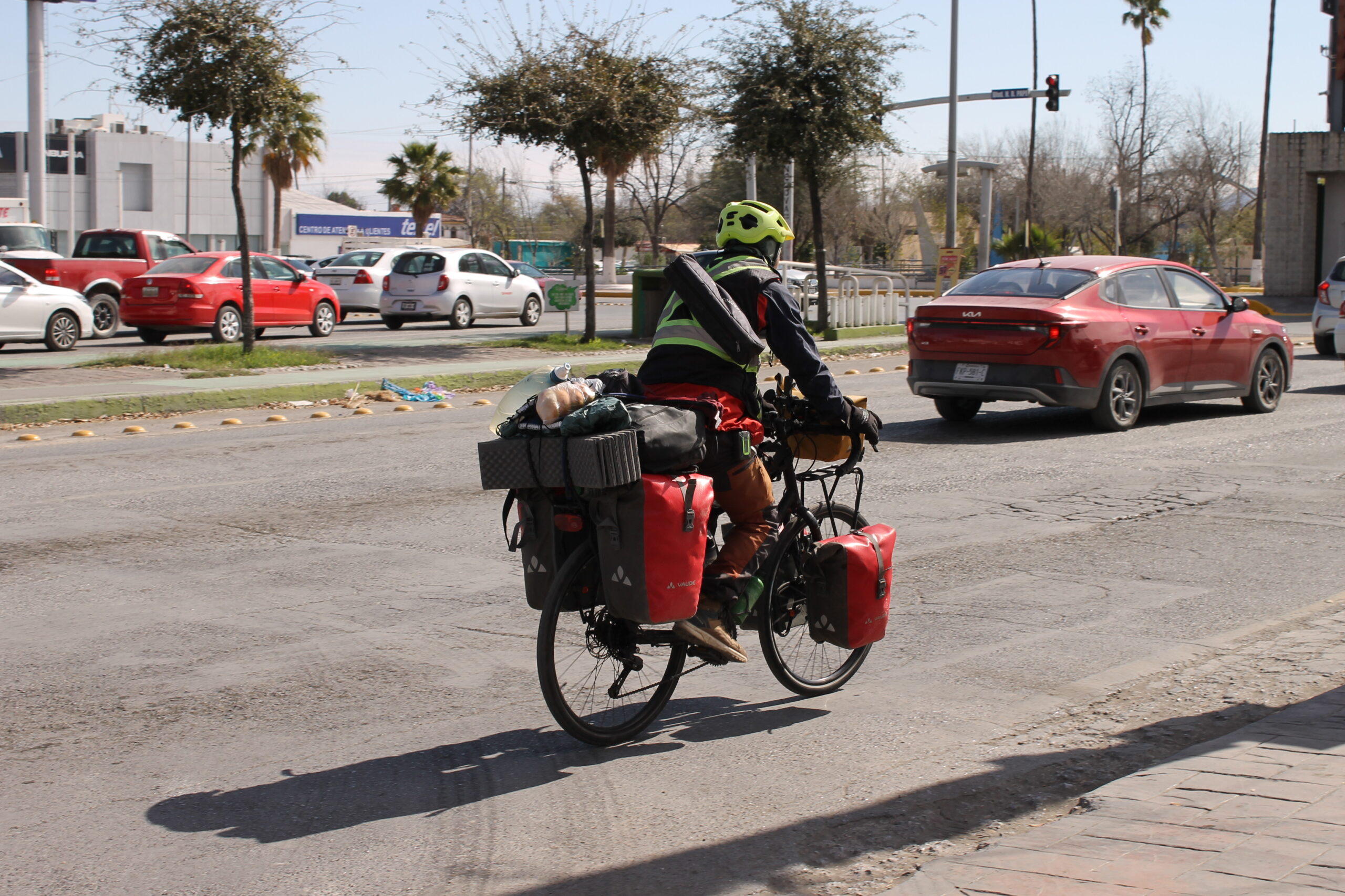 Continúa su viaje francés en bicicleta