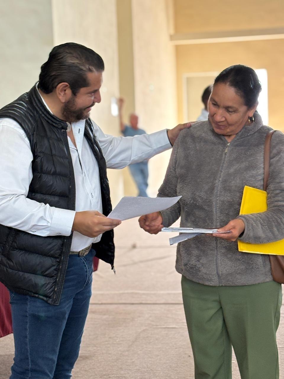 Inicia entrega de becas “Mujeres Bienestar”