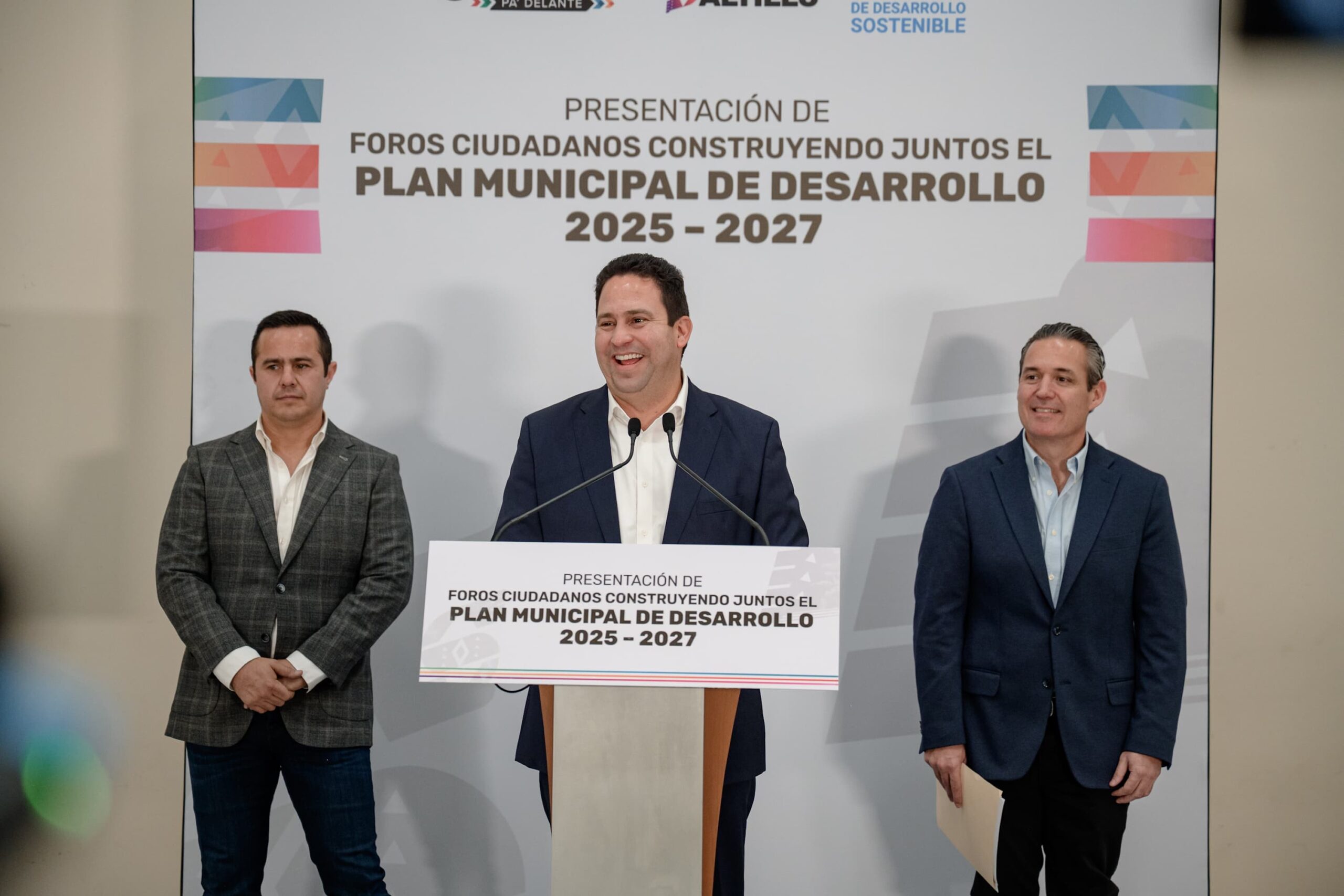 Presenta Javier Díaz foros para Plan Municipal de Desarrollo