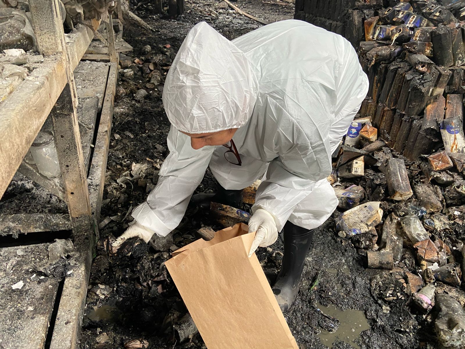 Inicia FGE investigación de incendio en Aurrera