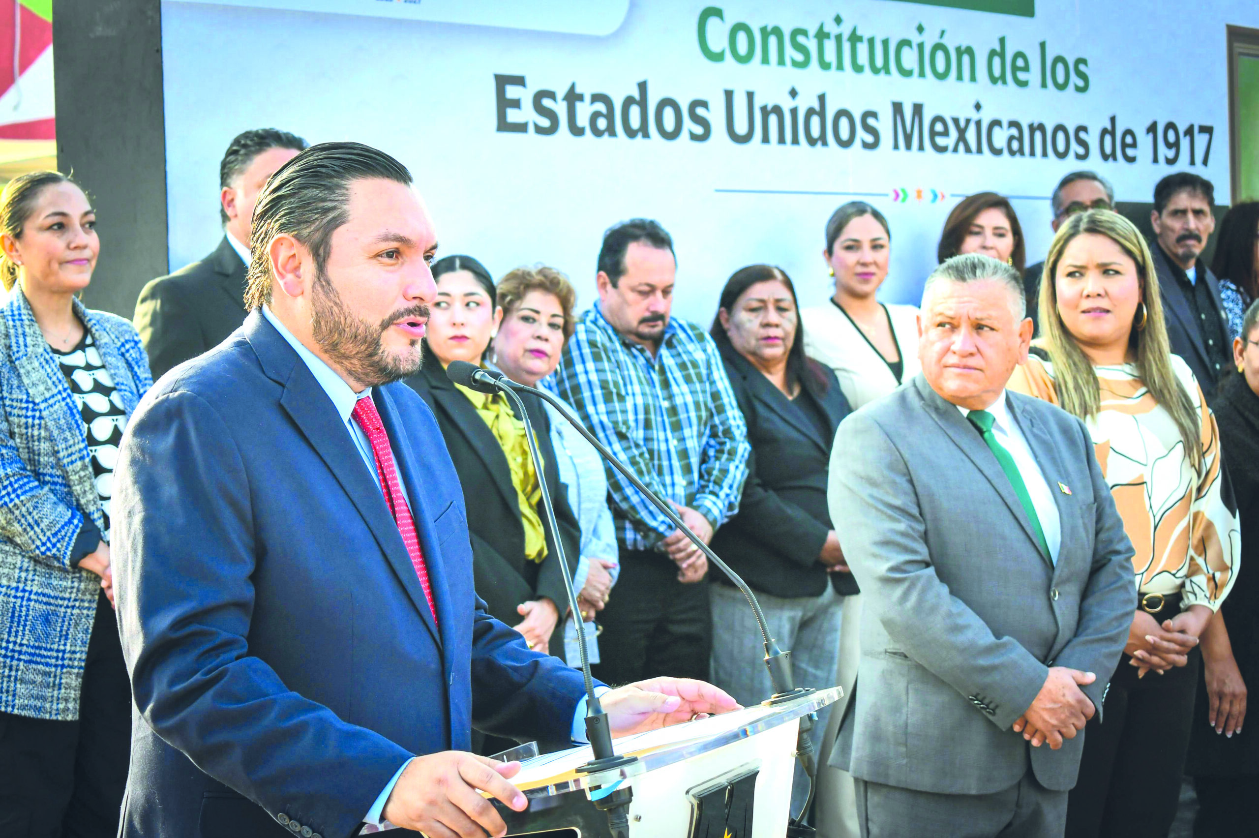 Encabeza Carlos Villarreal aniversario de Constitución