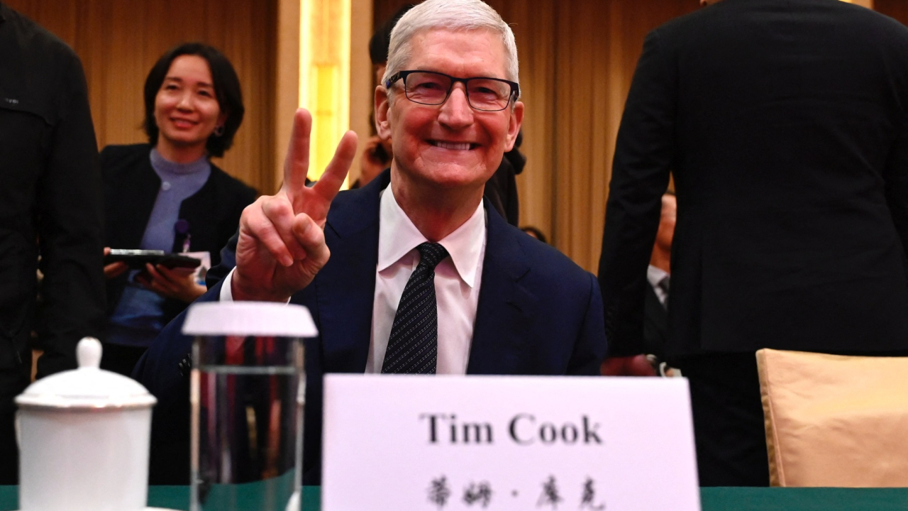 Trump revela que Apple se comprometió con grandes inversiones en EU; ¿Qué dijo sobre plantas en México?