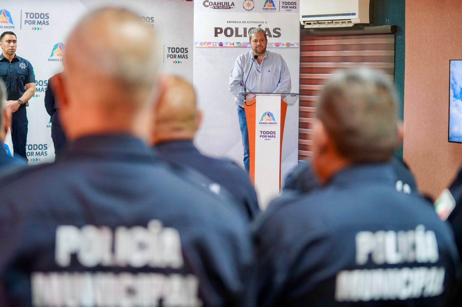 Reconoce Tomás Gutiérrez valentía y entrega de la oficial de Policía de Ramos Arizpe