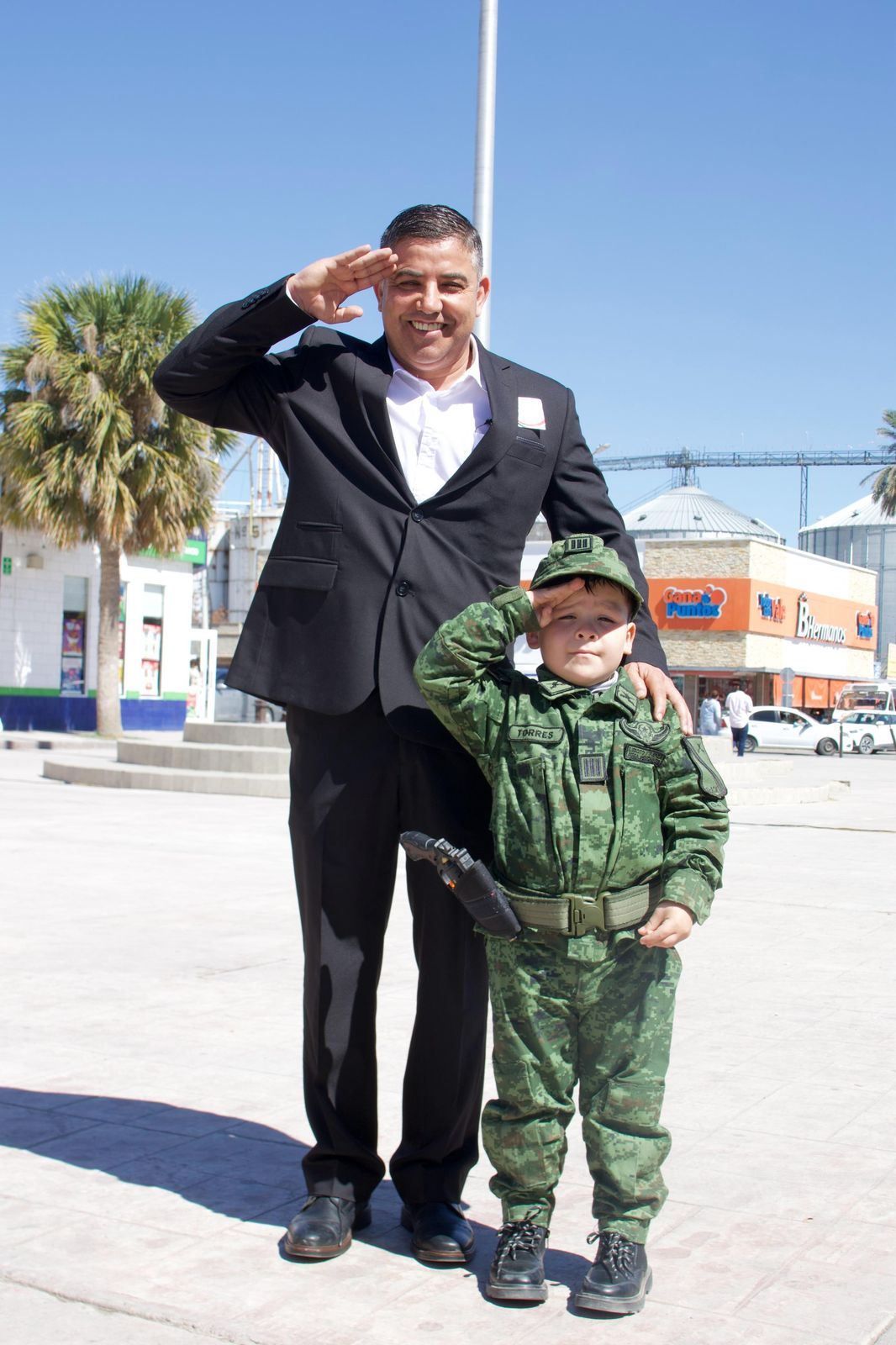 Conmemoran aniversario de la Bandera Nacional.