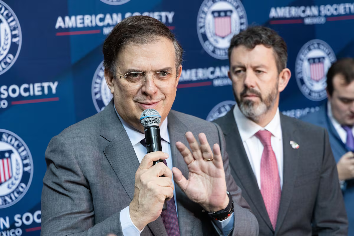 Ebrard acelera el paso con Washington a días de que venza el plazo arancelario de Trump