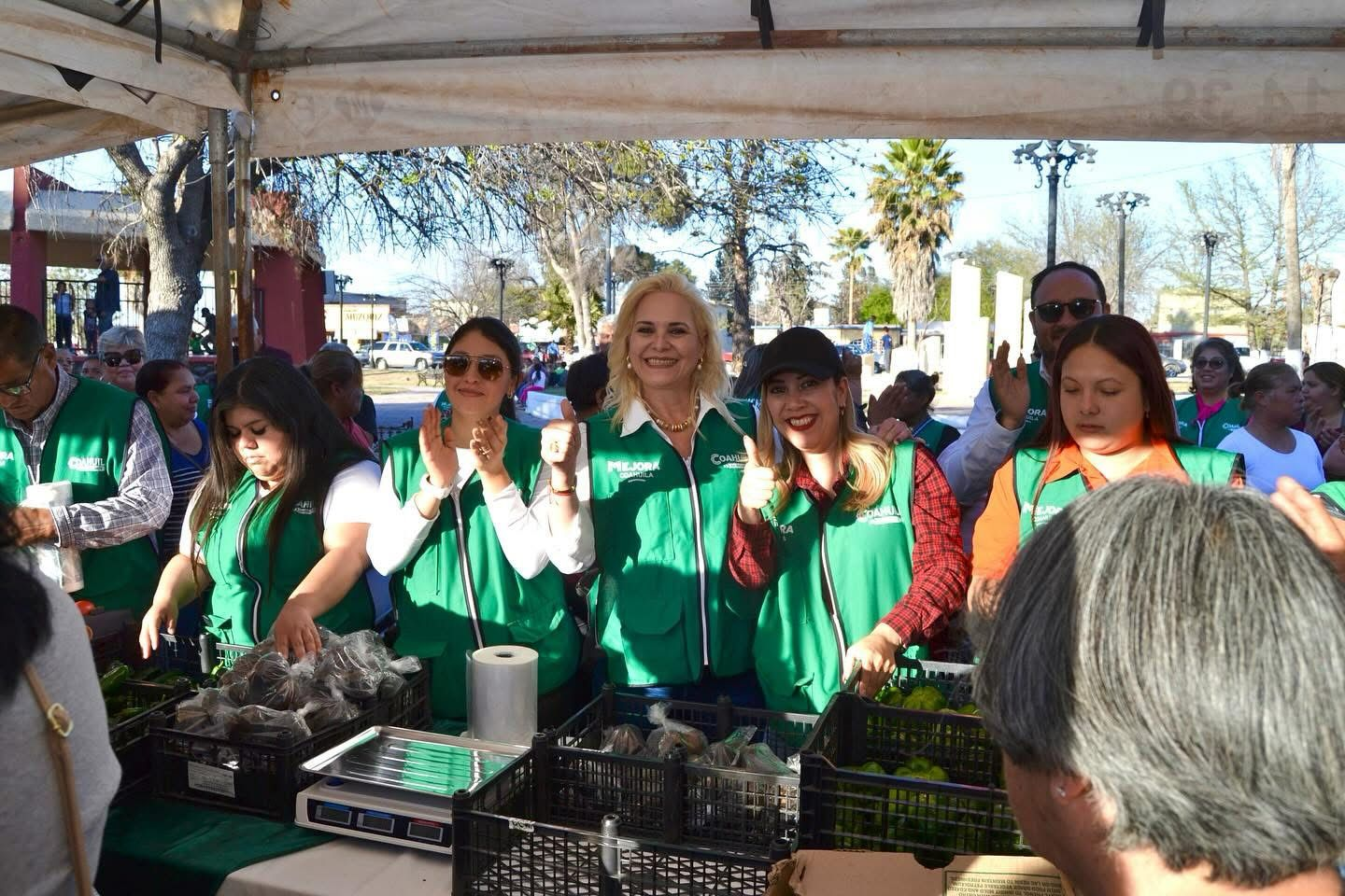 Da inicio Laura Jiménez Gachupina al MERCADITO MEJORA en Múzquiz