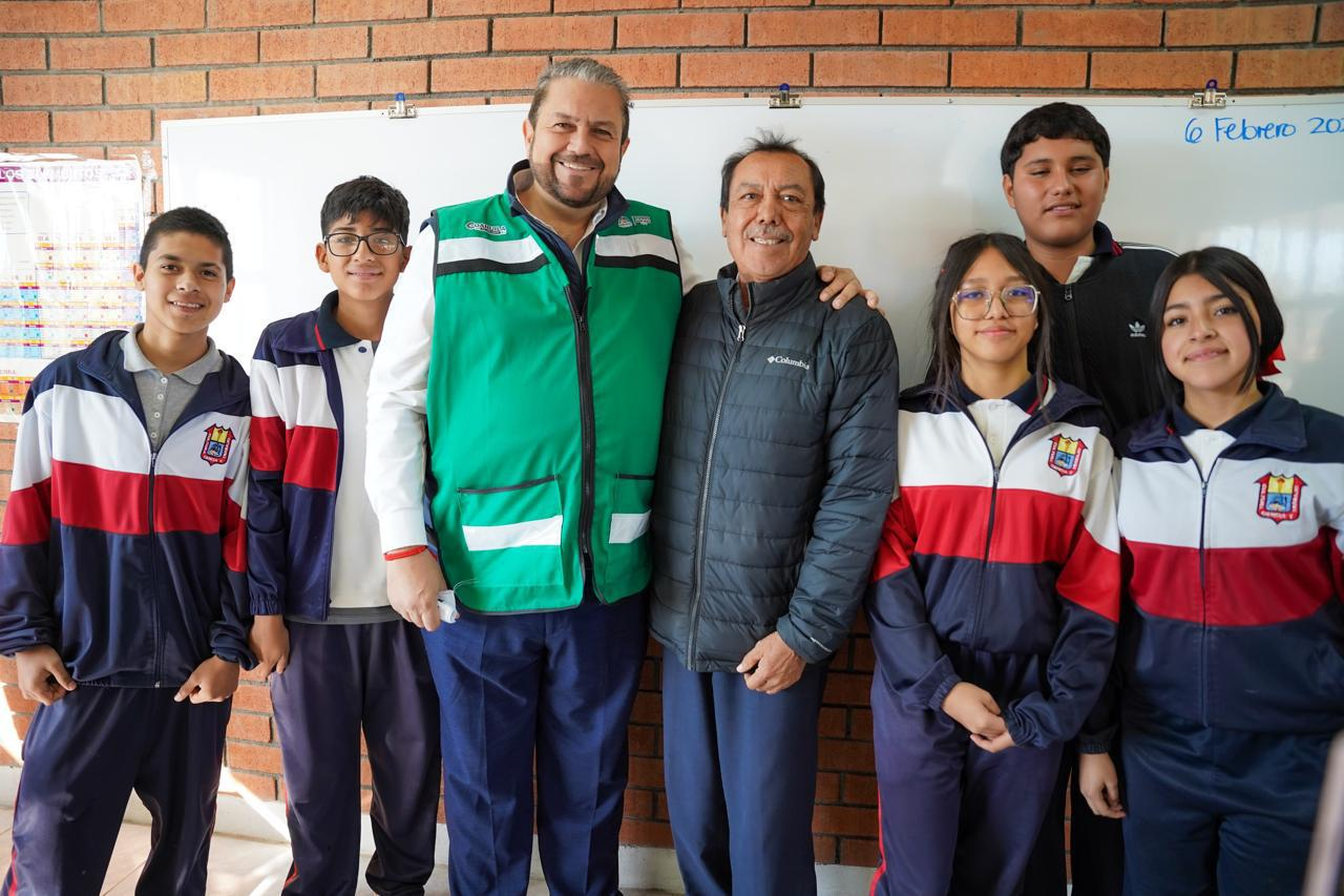 Entregan Tomás Gutiérrez y Gabriel Elizondo obras educativas