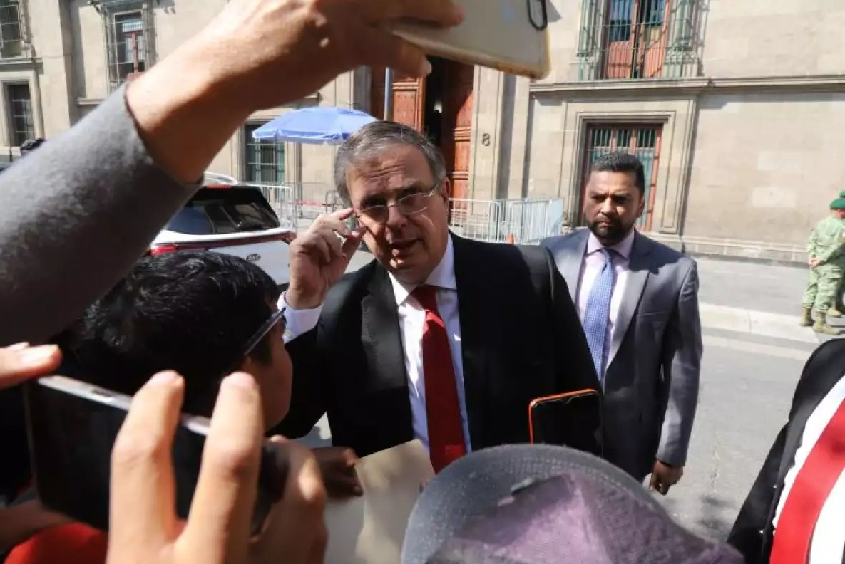 Sheinbaum se reúne con gabinete tras confirmación de aranceles impuestos por EU