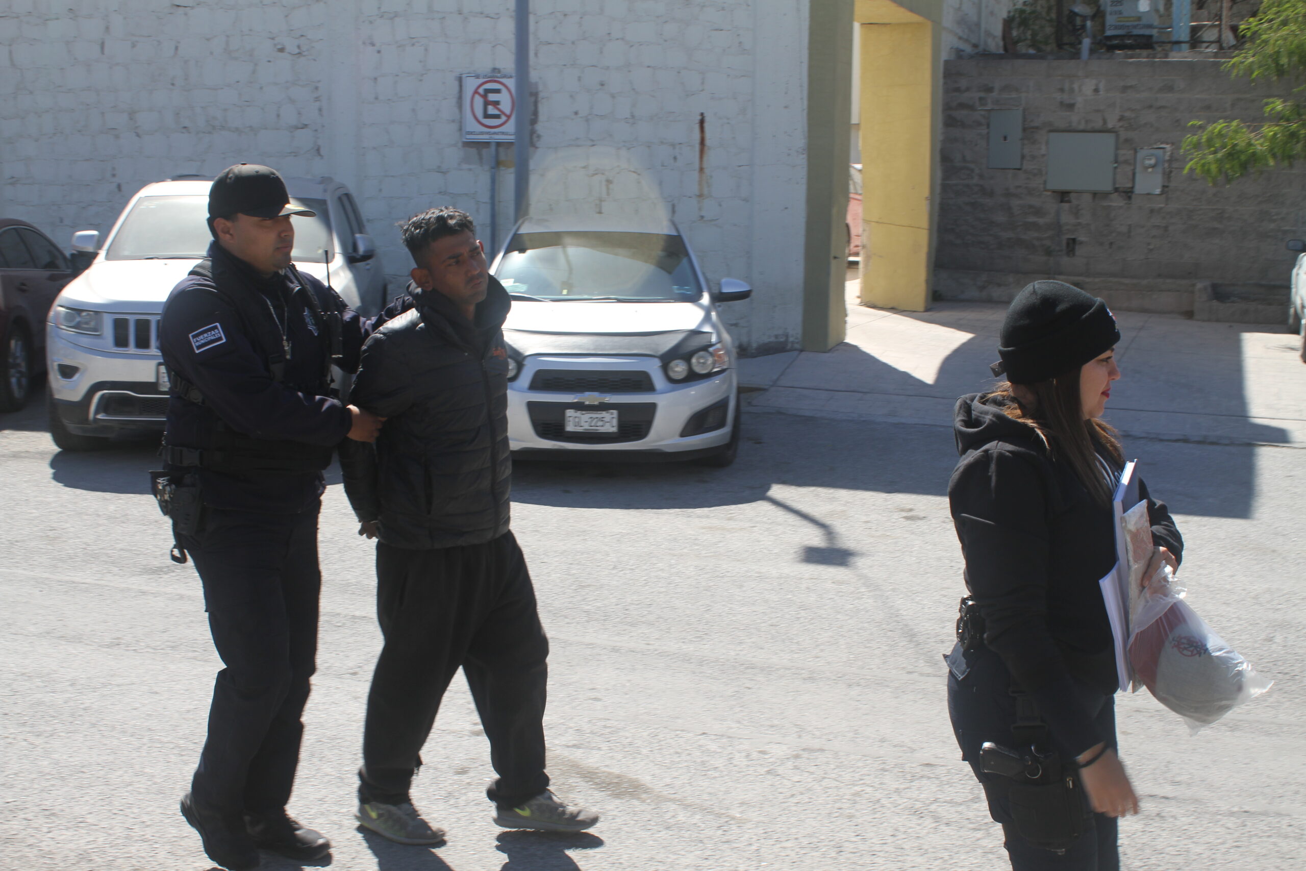Detienen a “Robe” por portar un arma blanca