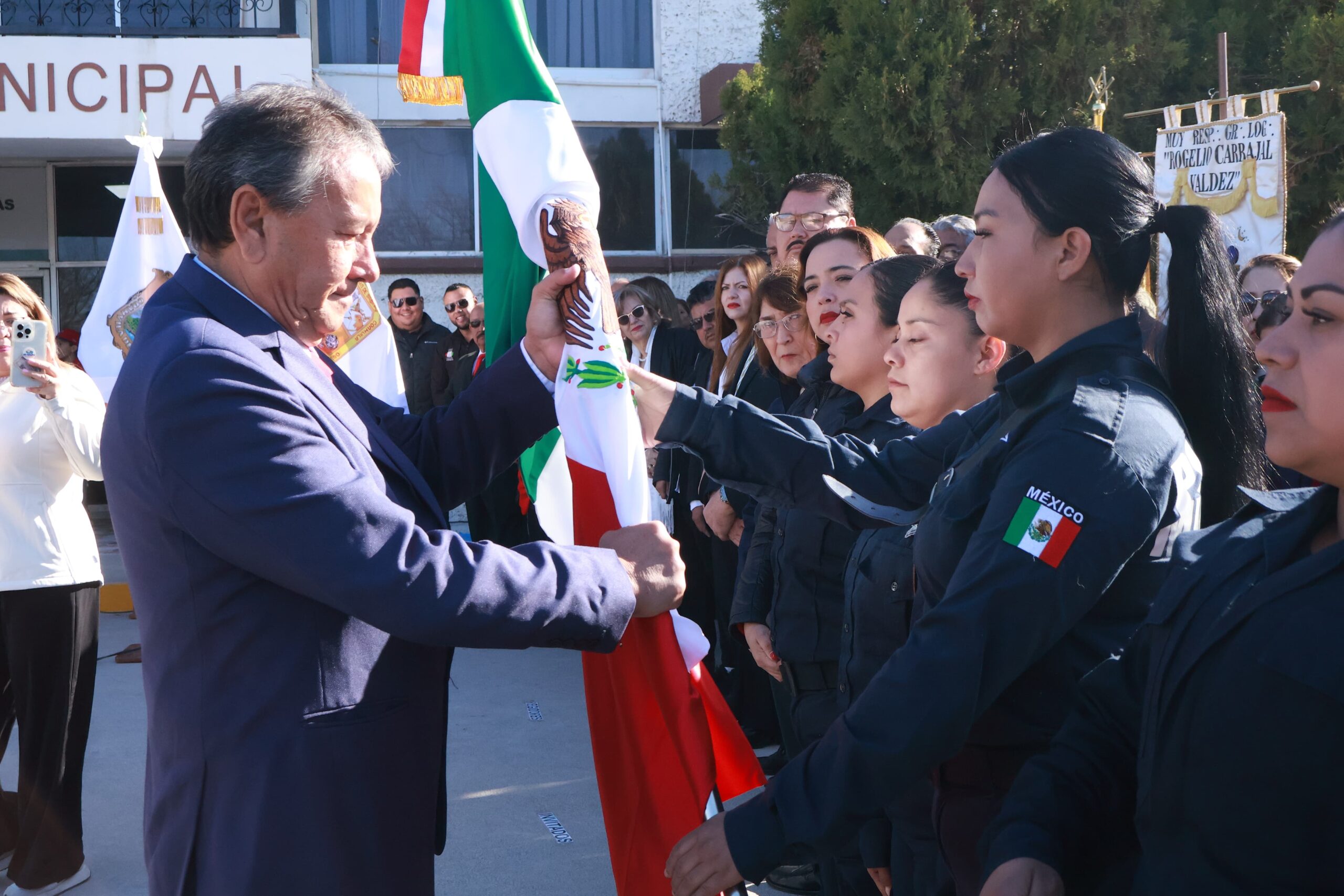 Celebra SJS Día de la Bandera