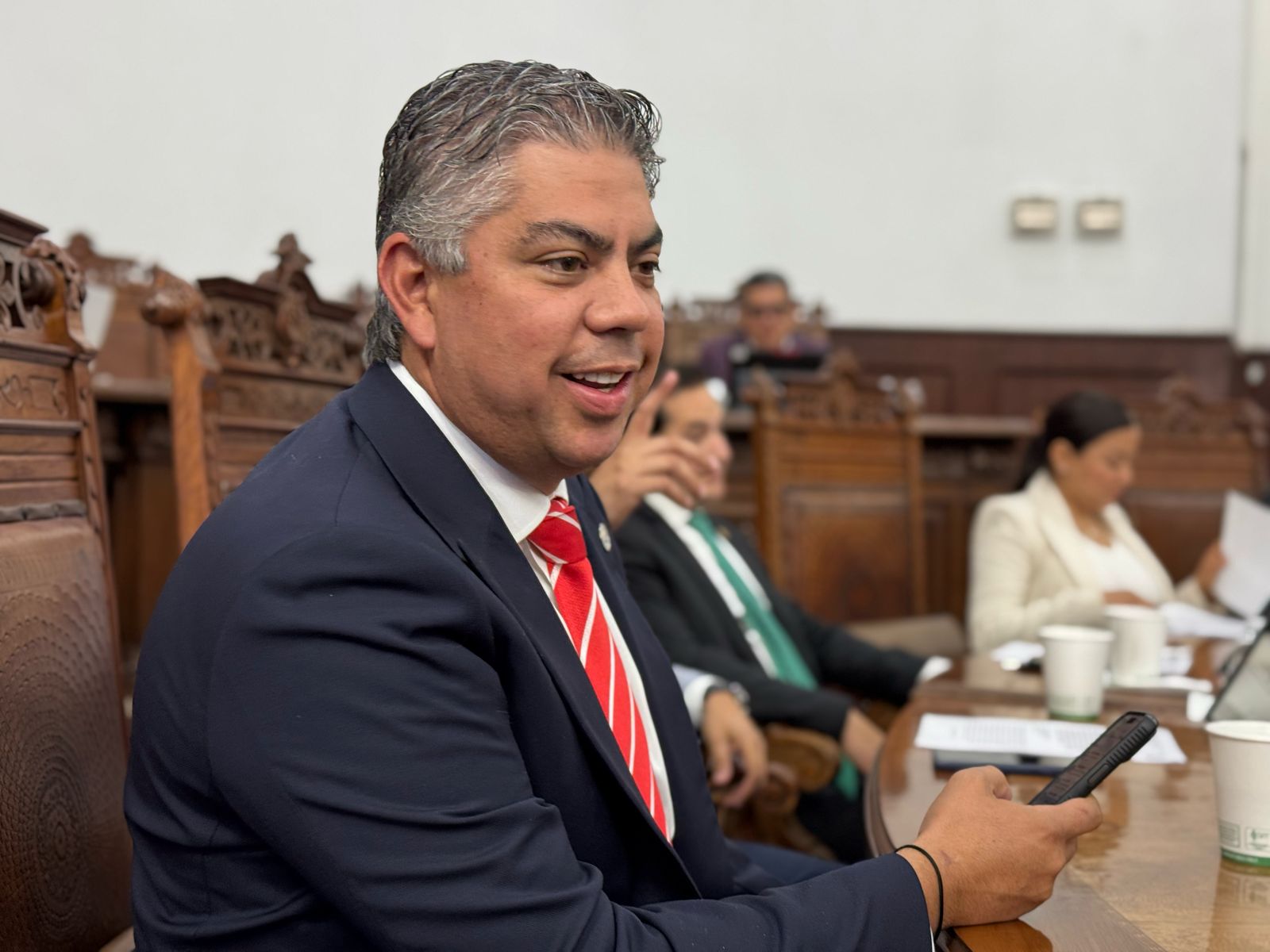 Exhorta Alfredo Paredes a modernizar clínicas IMSS