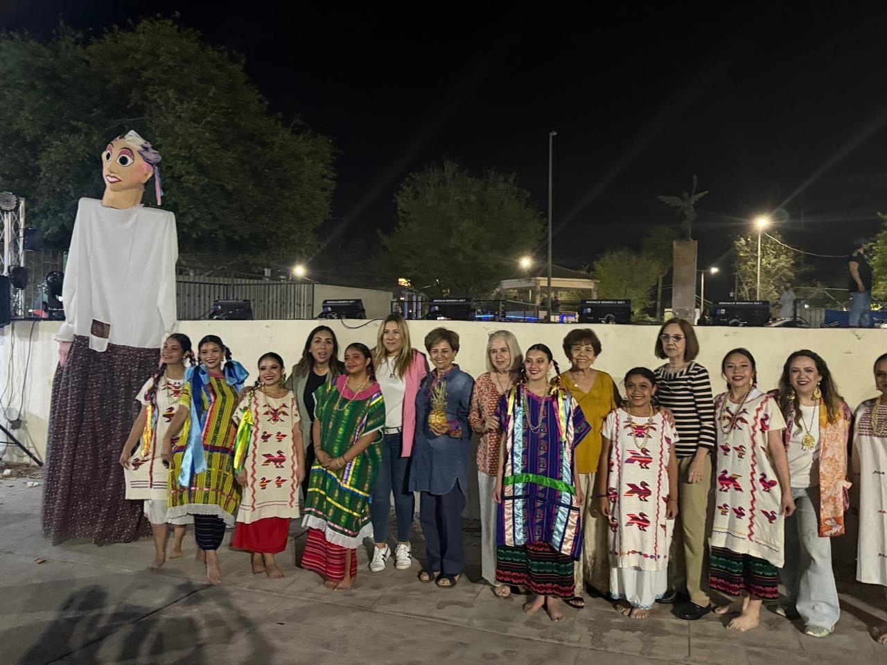 Sabinenses disfrutan fiesta de la Guelaguetza