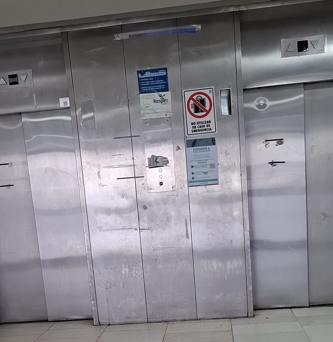 Denuncian que elevador de Clínica 7 no funciona