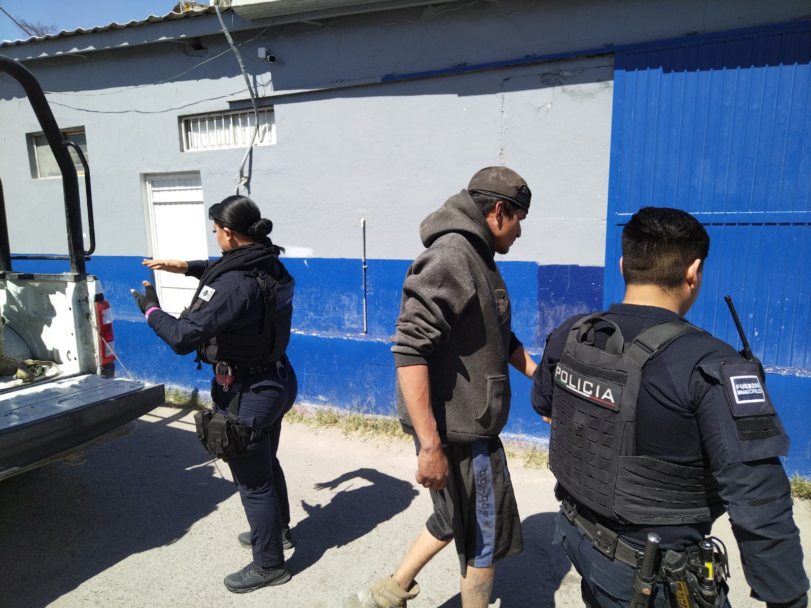 Detienen a dos por consumir sustancias