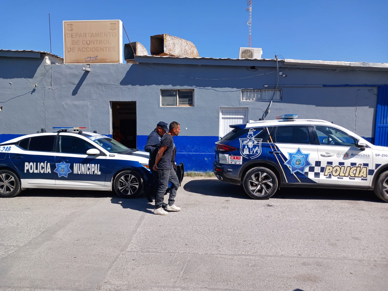Sorprenden a otro adicto en vía pública