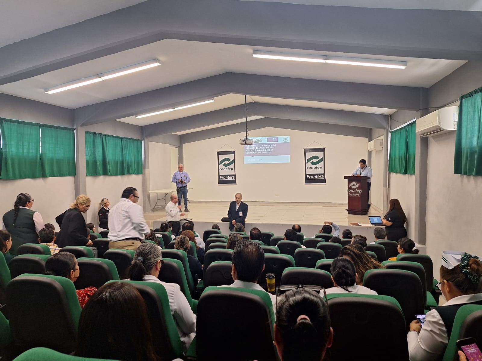 Y coordinan acciones para combatir dengue 