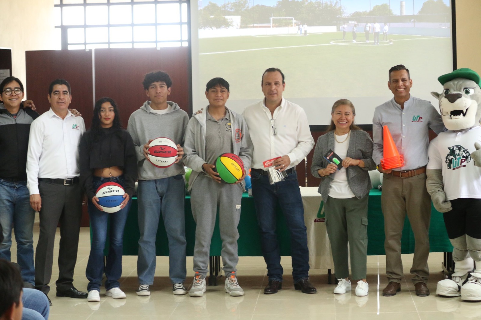 Alcalde de Parras reafirma apoyo al deporte
