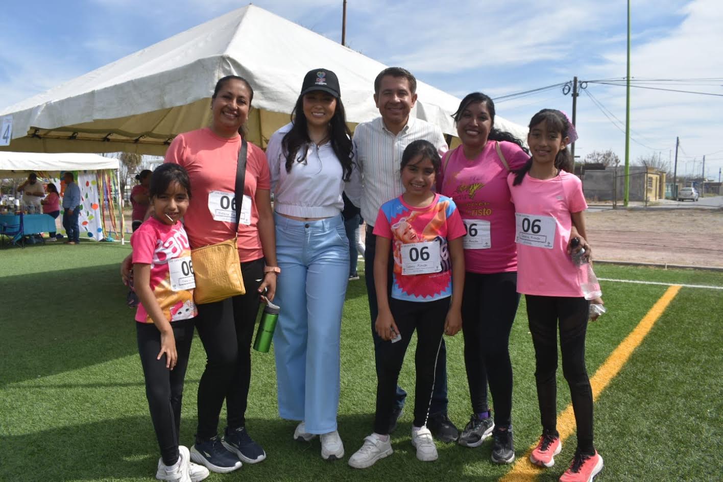 Con parrillada y feria festeja SB a familias