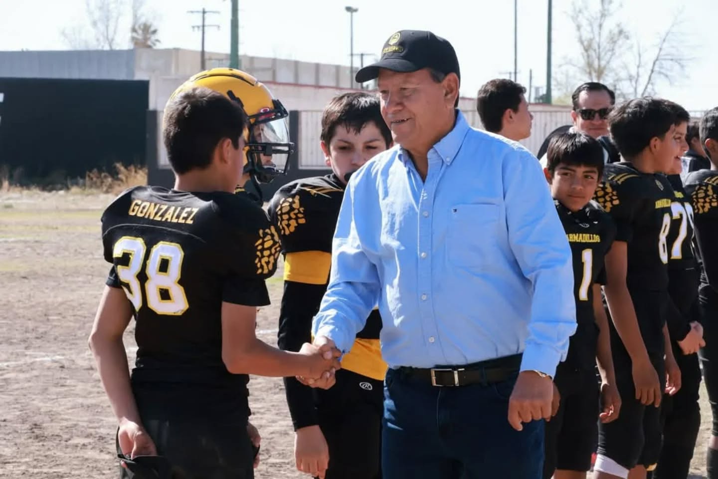 Compromete Ríos apoyo a Armadillos