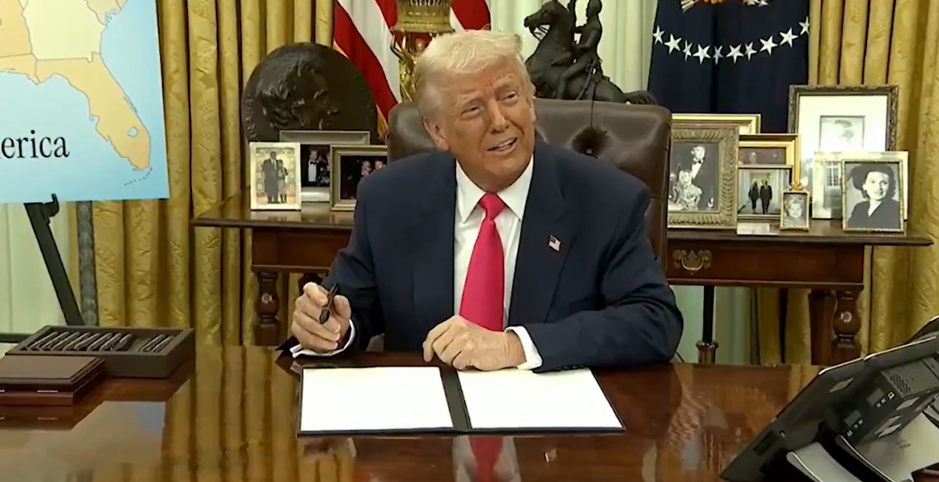 Trump aplaza aranceles tras llamada con Sheinbaum