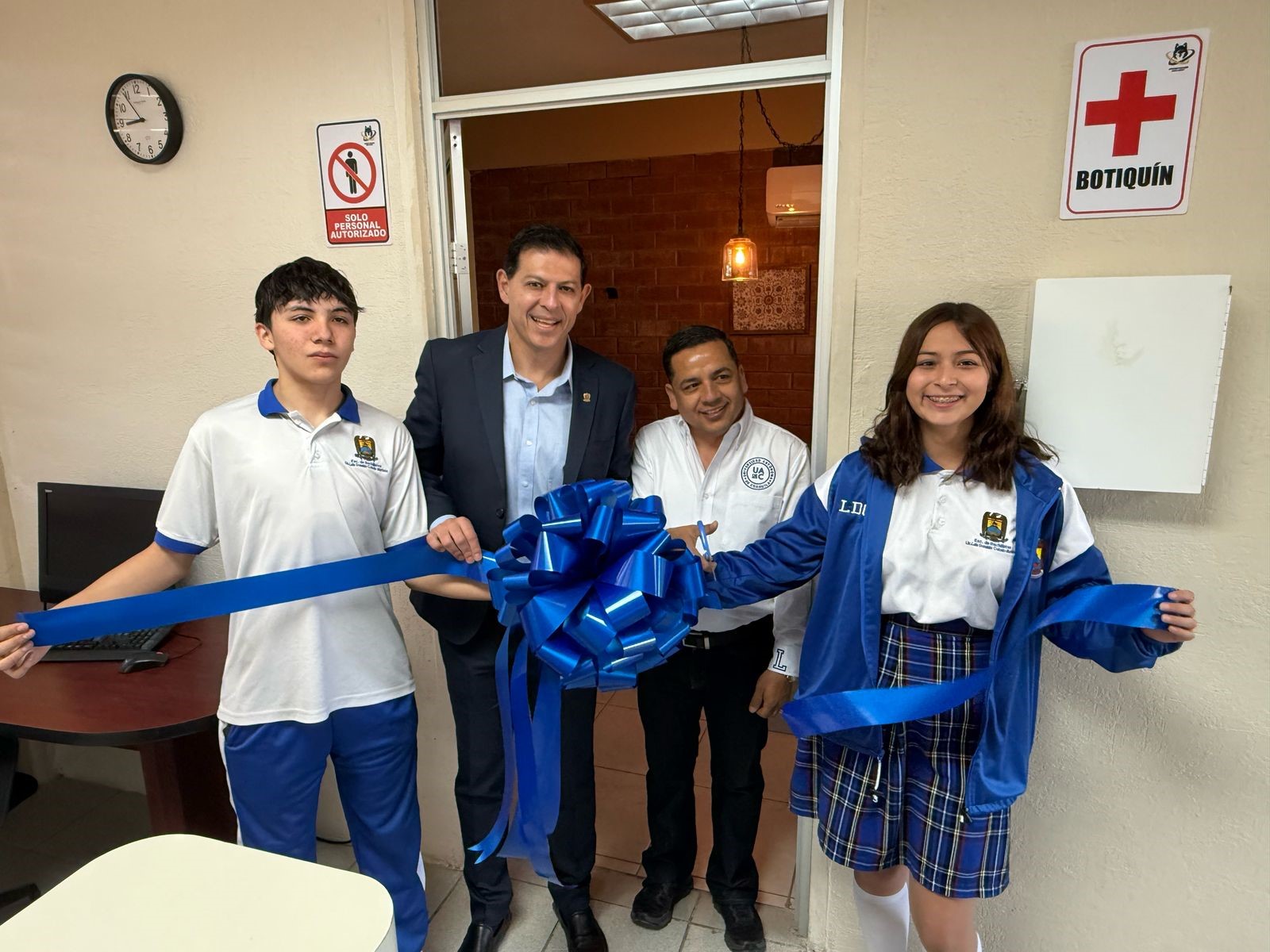 Inaugura el Rector de UAdeC obras en escuela Bachilleres