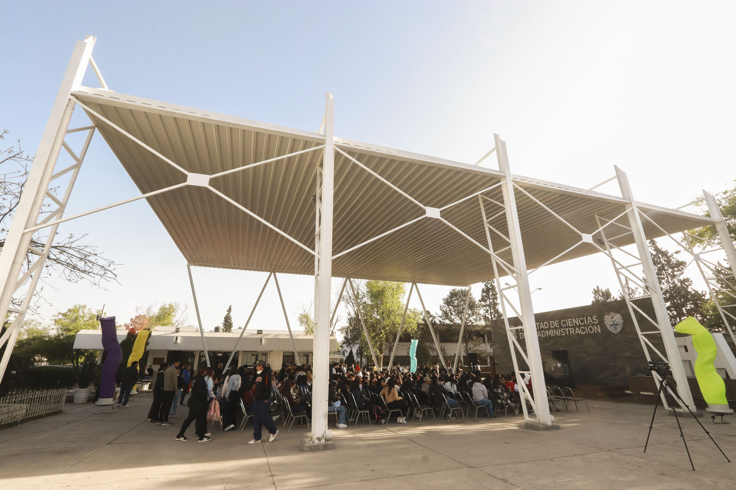 Estrena Faculta de Ciencias moderna estructura ecológica