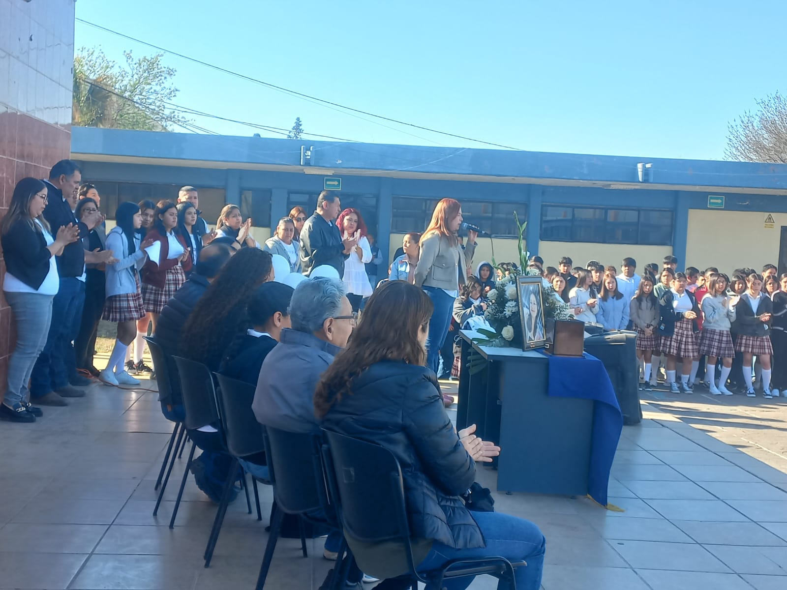 Despiden a Valeria en su preparatoria