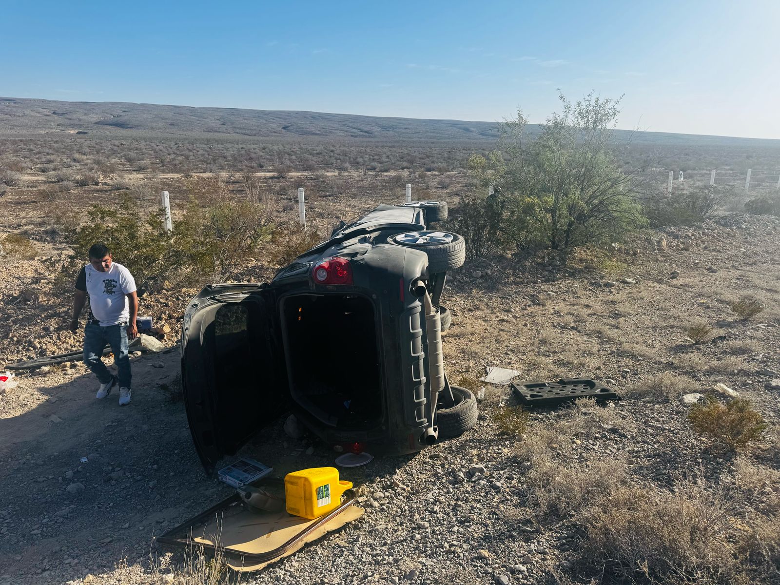 Pierde la vida tras volcadura