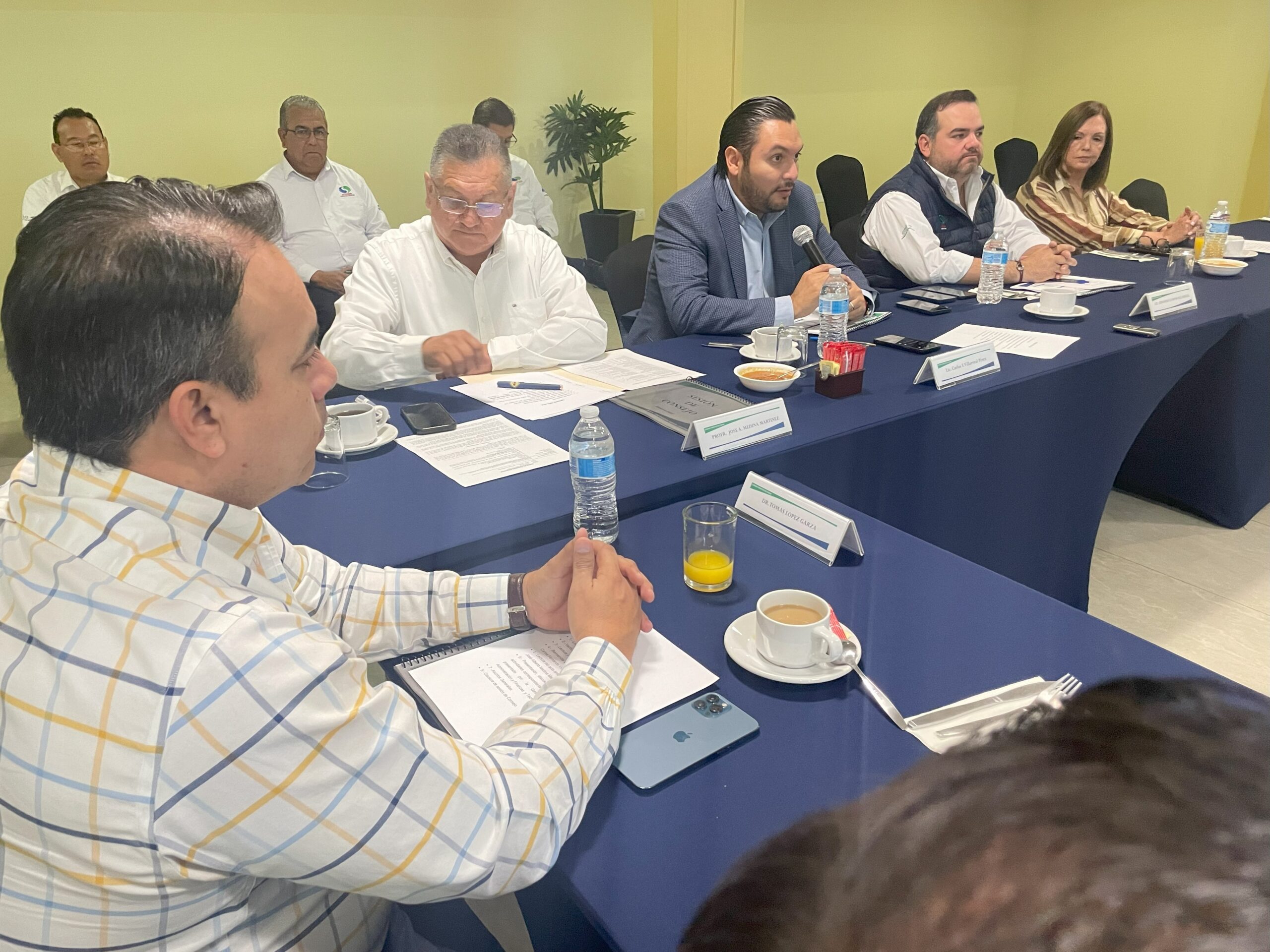 Deben 9 mdp vecinos de Colinas a SIMAS