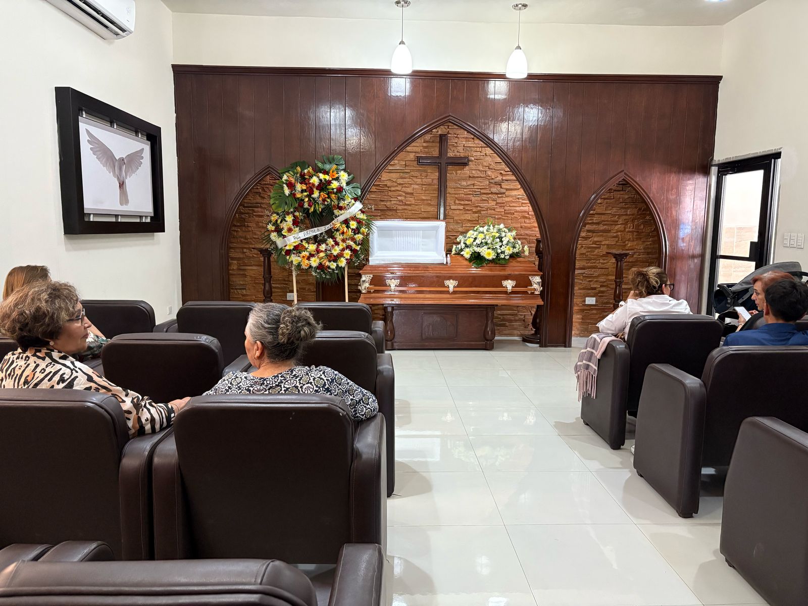 Dan último adiós al exdiputado en su natal Monclova