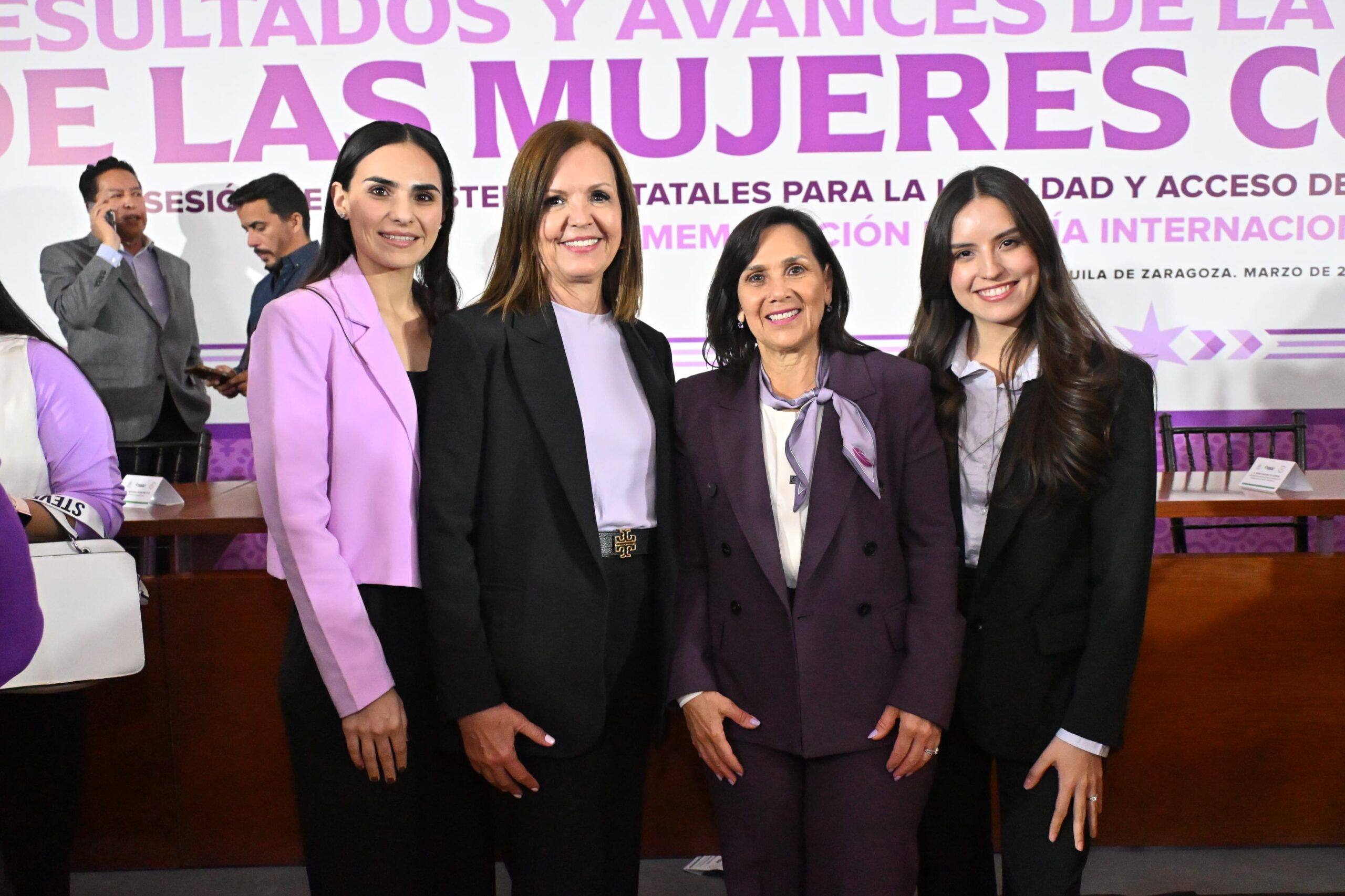 Manolo Jiménez y Sari Pérez reafirman el compromiso con las mujeres de Frontera