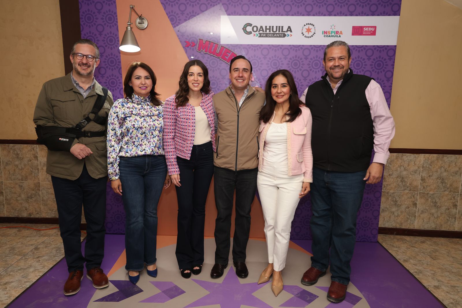 ARRANCAN PAOLA Y MANOLO GRAN PROGRAMA DE PREPA PARA LAS MUJERES DE COAHUILA”