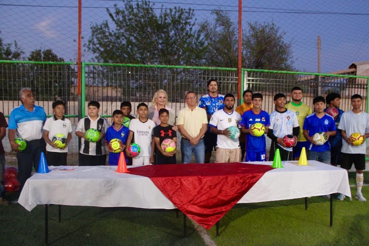 Inauguración del Torneo de Fútbol 5 en Múzquiz: “Fortaleceremos al deporte”, Laura Jiménez.