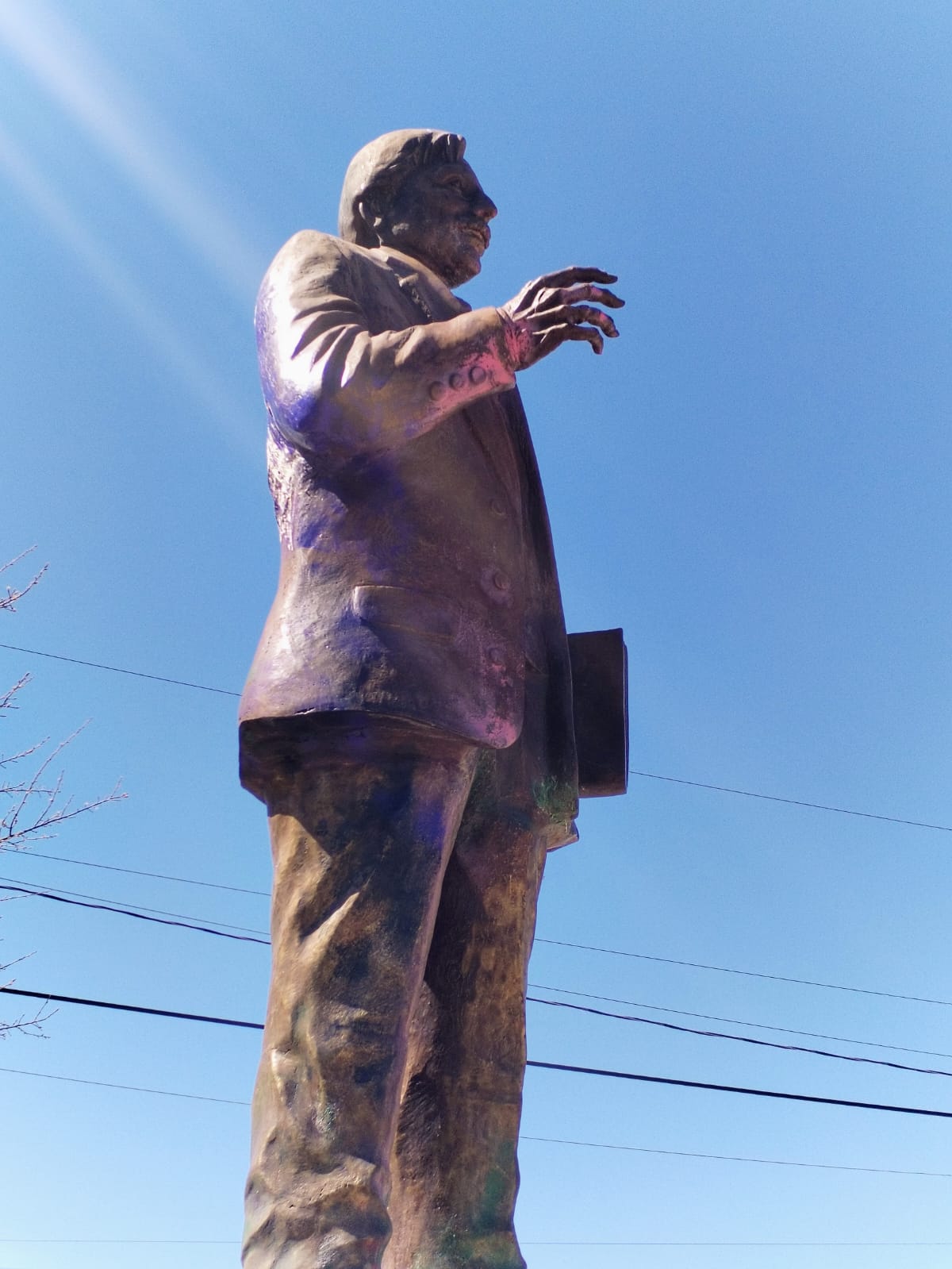 “Dañaron escultura pero no el legado”