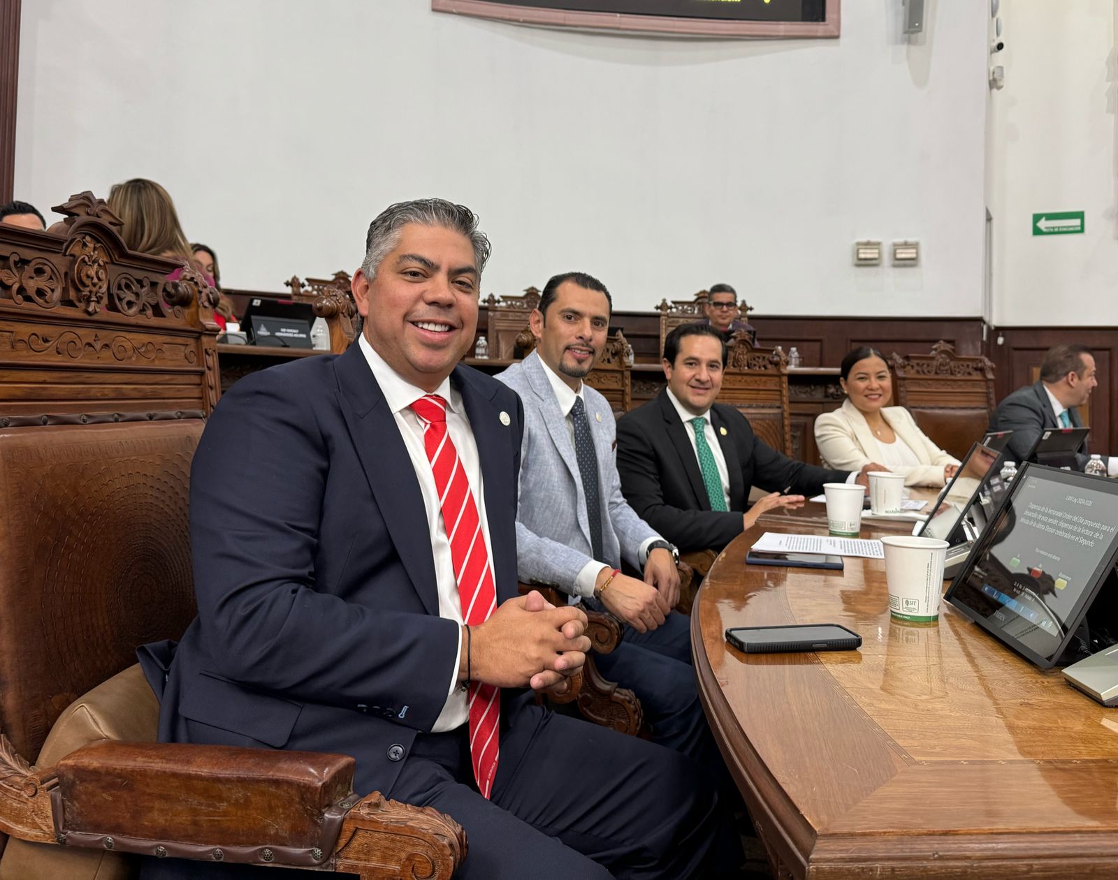 Exhorta Alfredo Paredes a modernizar clínicas IMSS