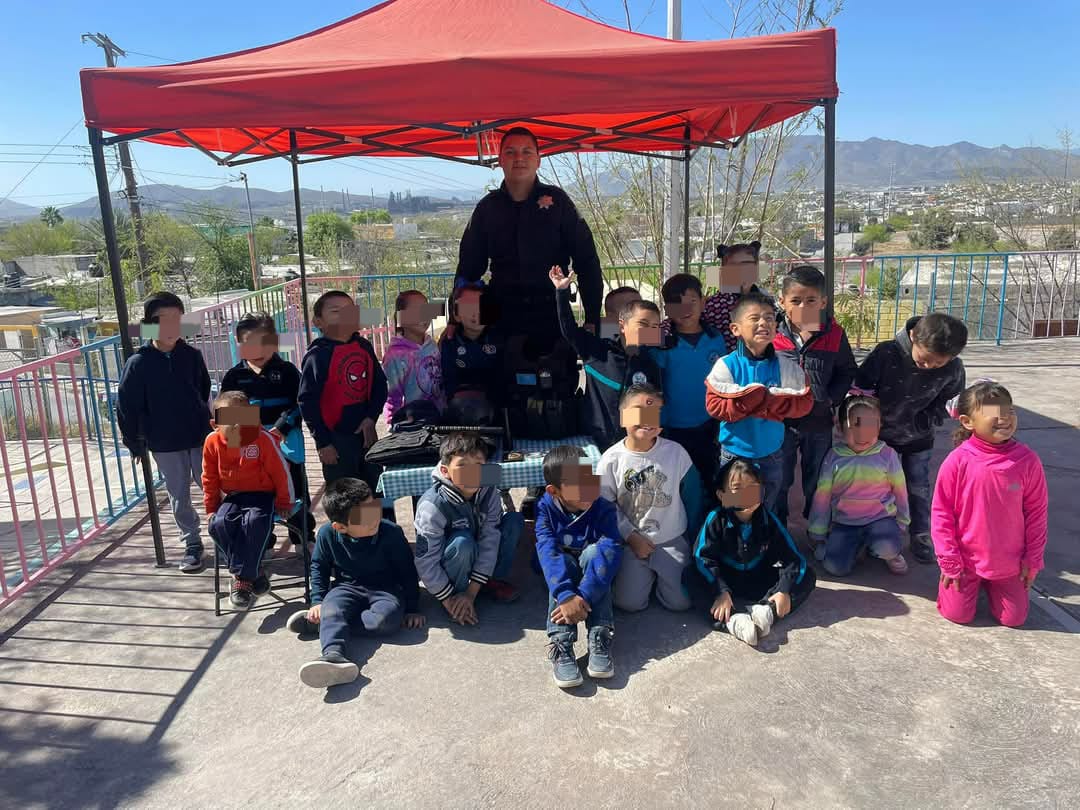 Llevan a escuelas pláticas por un entorno seguro