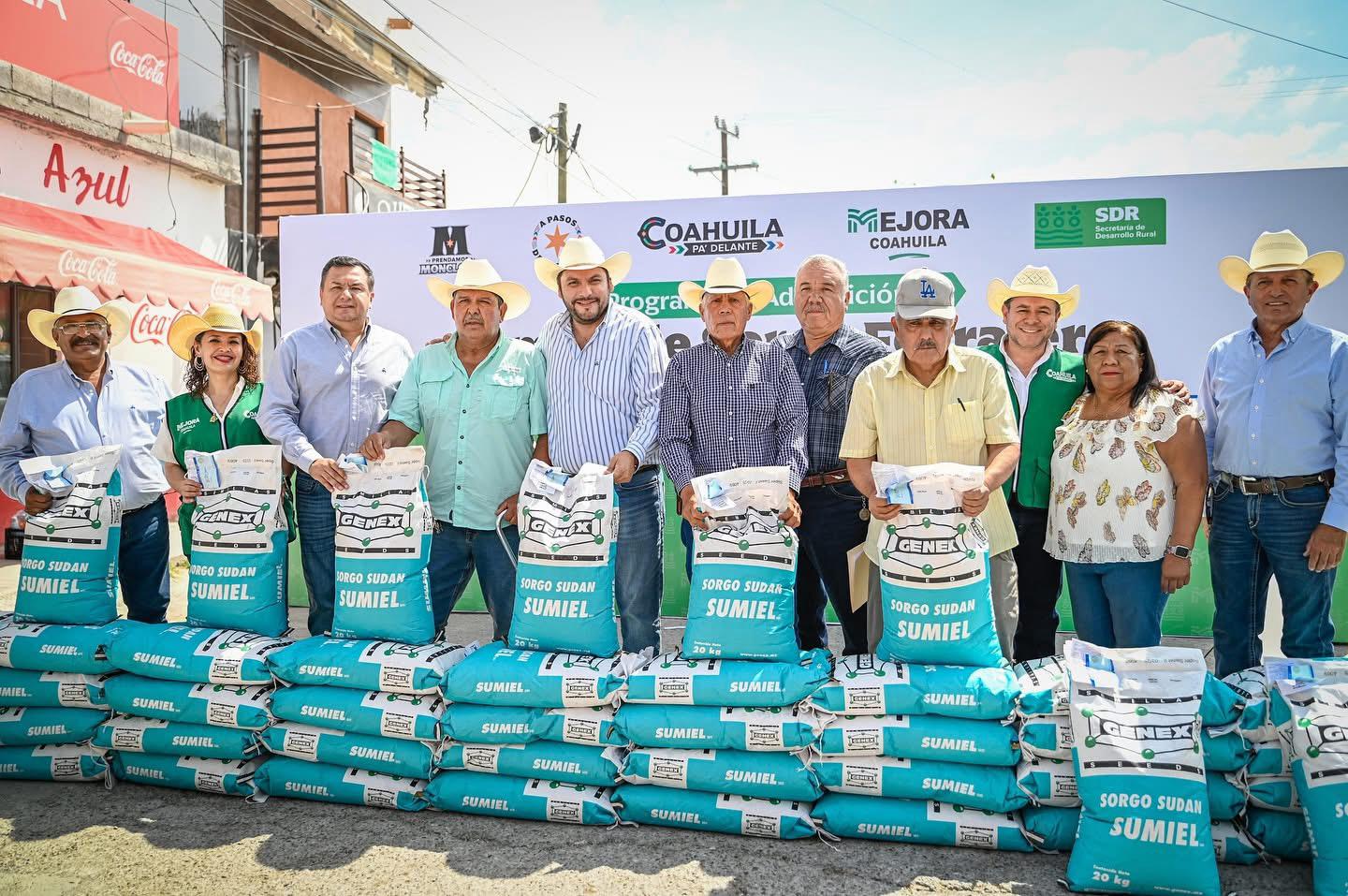 Fortalecen al campo con entrega de semilla