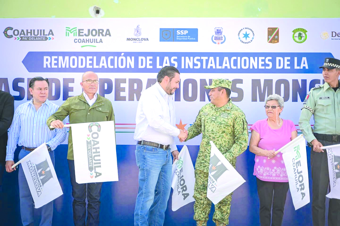 Da Carlos banderazo a remodelación de cuartel