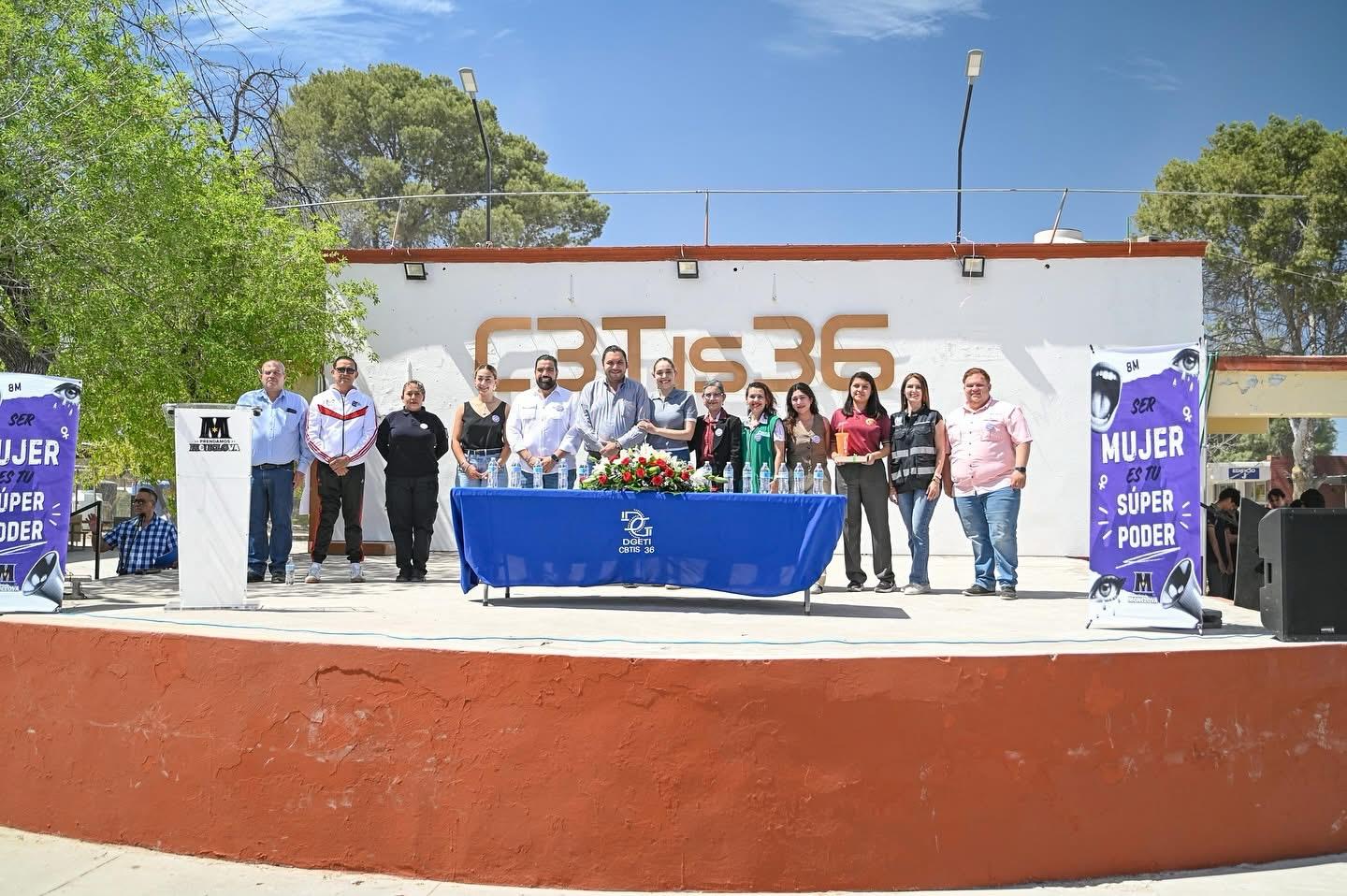 Empodera Carlos Villarreal a mujeres