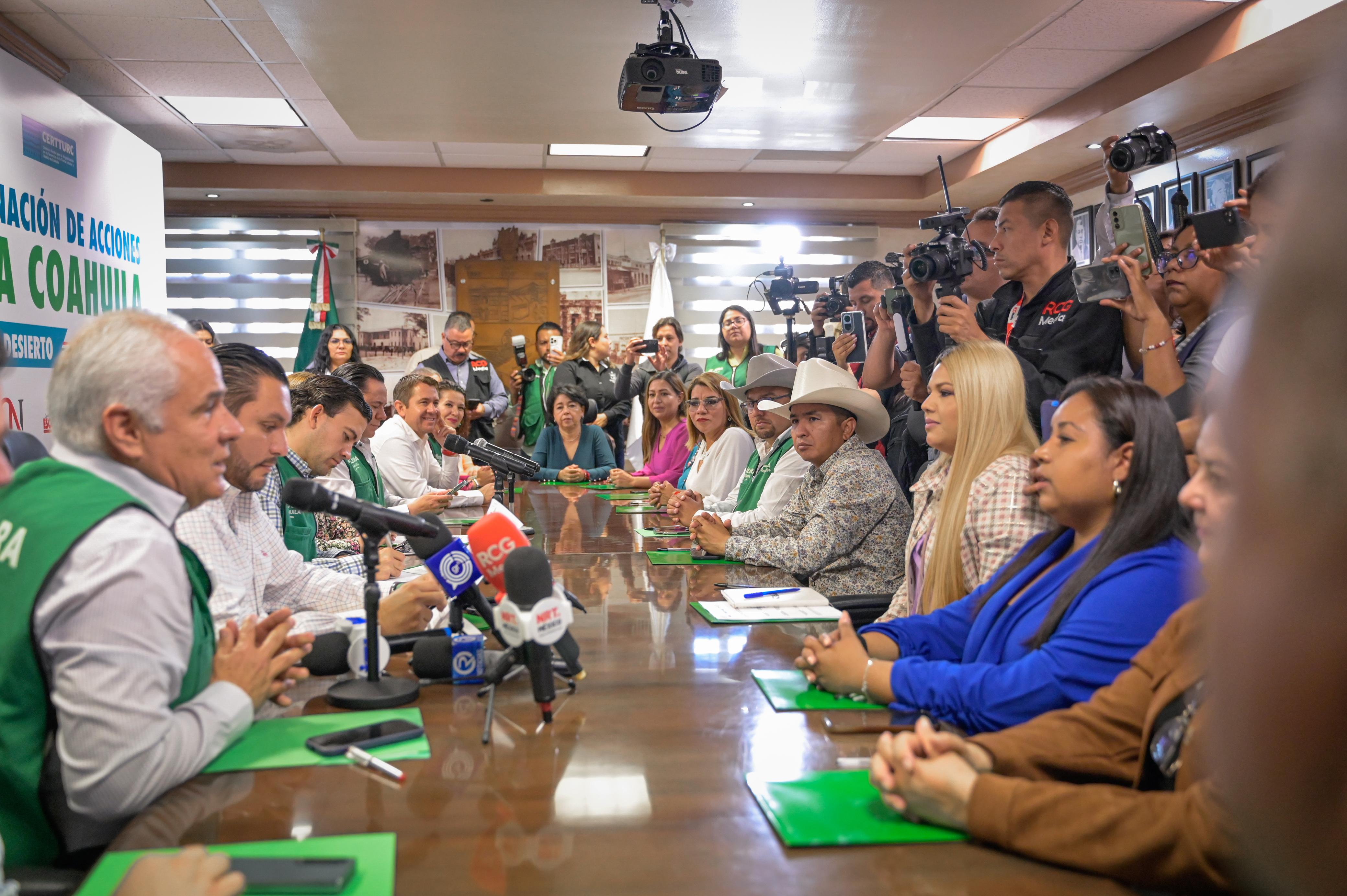 Firma Yesica convenio de coordinación con Mejora Coahuila y Cerrturc
