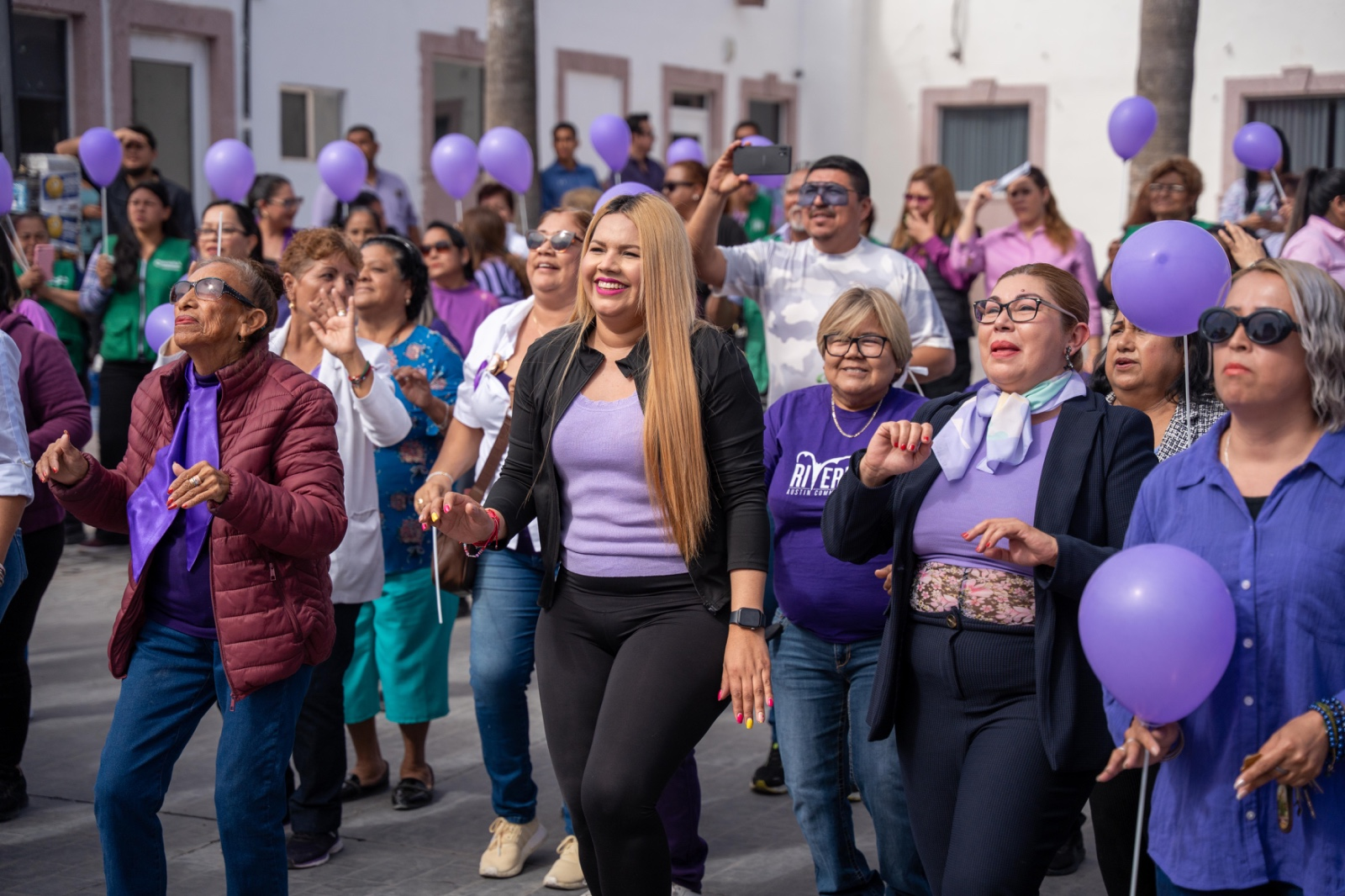 Conmemora Castaños día de la mujer con eventos deportivos
