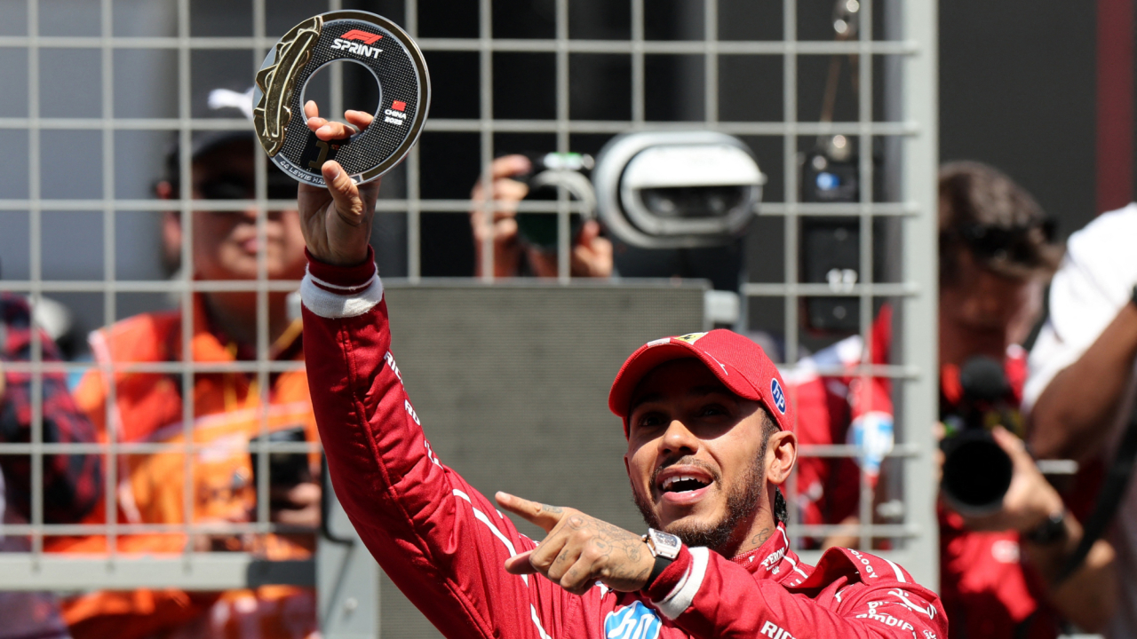 Hamilton celebra «mega» primera victoria con Ferrari tras ganar el «sprint» del GP de China