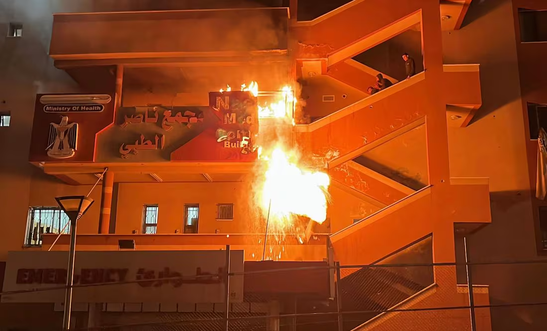 Ejército de Israel ataca hospital de Gaza; se desconoce número de víctimas tras incendio