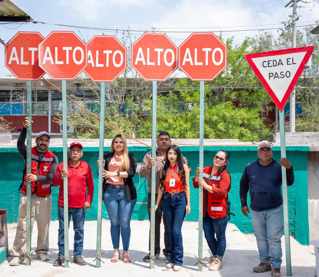 Instalan señalización en vialidades de Castaños