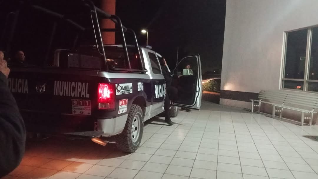 Le roban dosis de “cristal” e intenta quitarse la vida