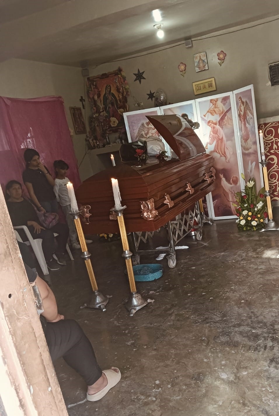 “Es humillante el trato de Capilla Latinoamericana”